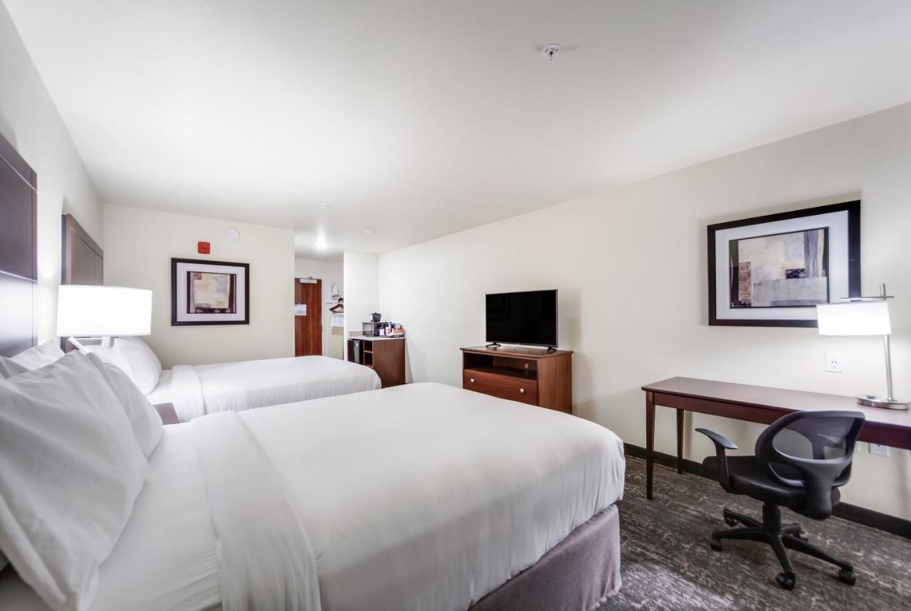 Cobblestone Inn & Suites-Fremont Luaran gambar