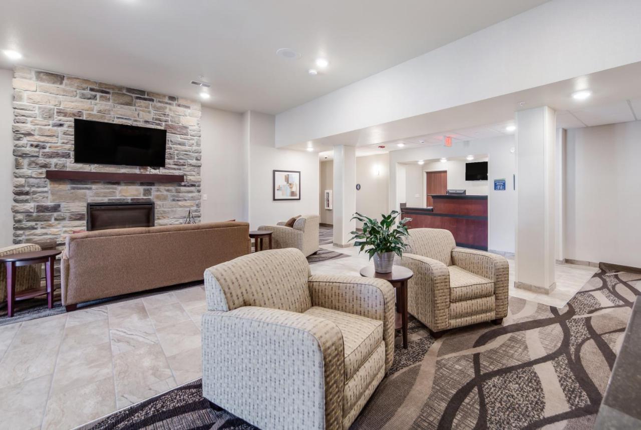Cobblestone Inn & Suites-Fremont Luaran gambar