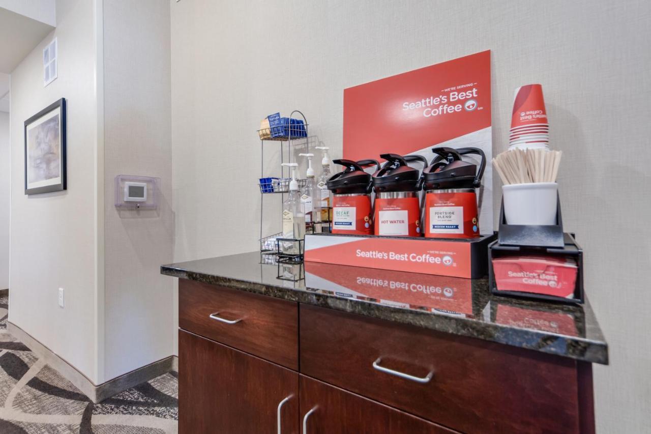 Cobblestone Inn & Suites-Fremont Luaran gambar