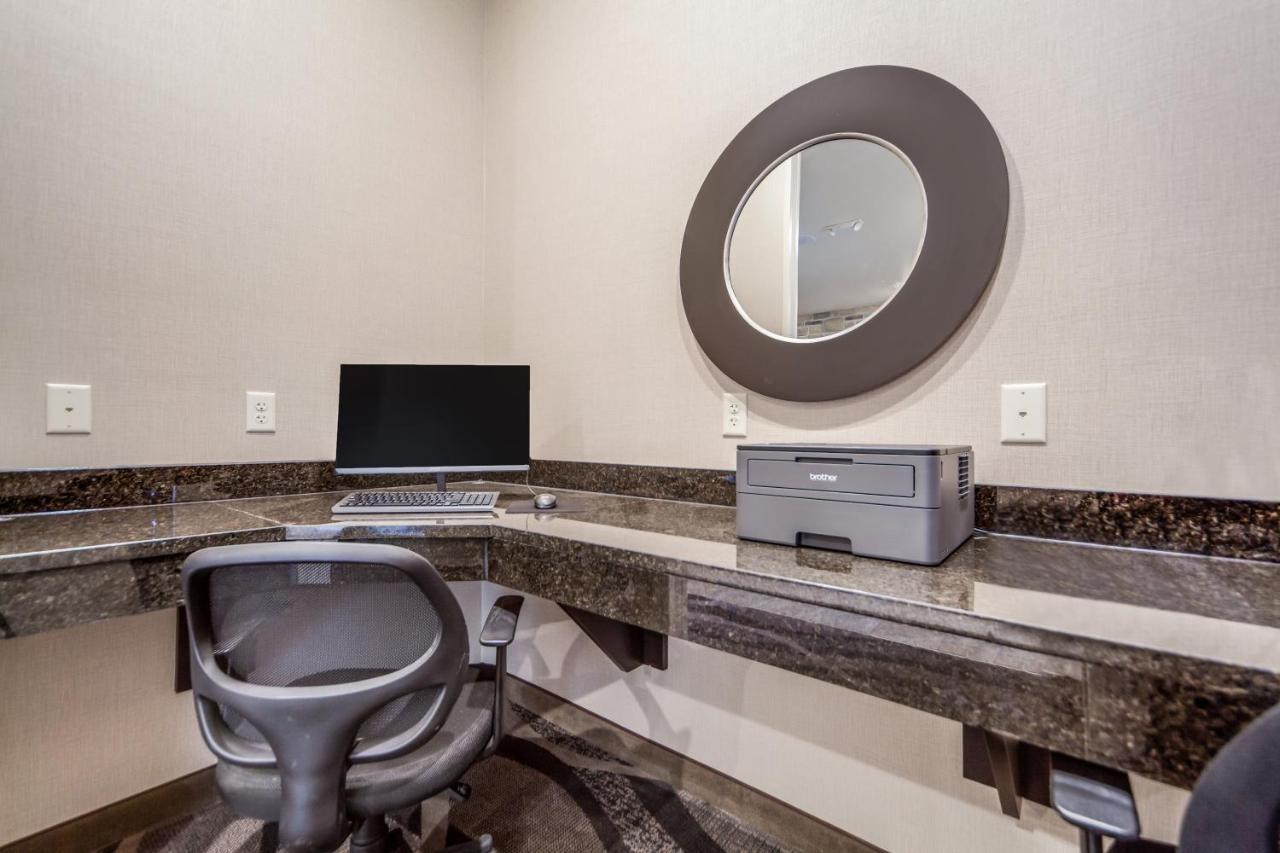 Cobblestone Inn & Suites-Fremont Luaran gambar